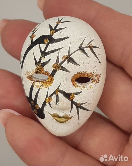 Броши Маски