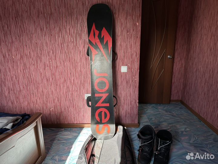 Сноуборд jones flagship,крепы burton, боты vans