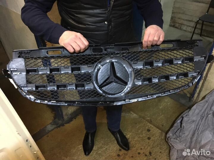 Решетка радиатора Mercedes E 212 AMG 2013-2016г