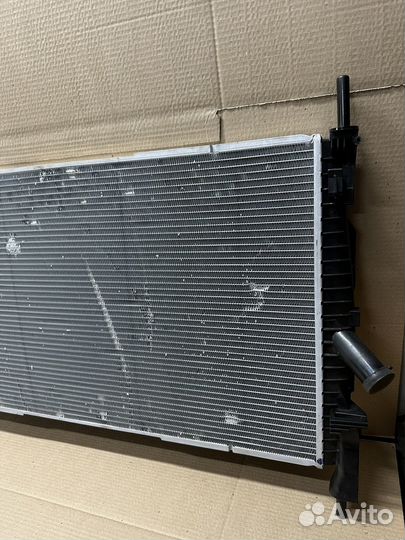 Радиатор охлаждения Ford Transit (09-13)