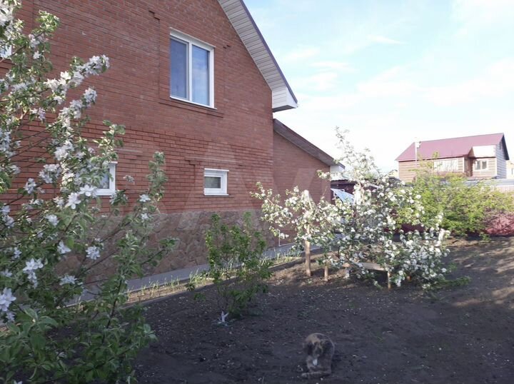 Коттедж 288 м² на участке 9 сот.