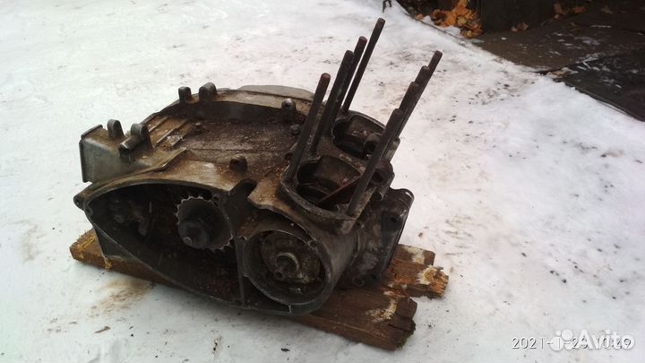 Двигатель Иж Ю5 и з.п
