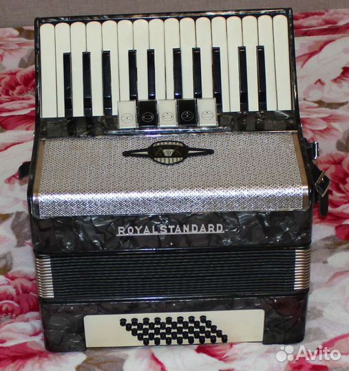 Аккордеон Royal Standard 1/2 половинка