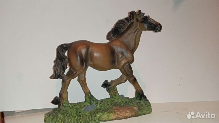 Статуэтка фигурка лошадь конь винтажная