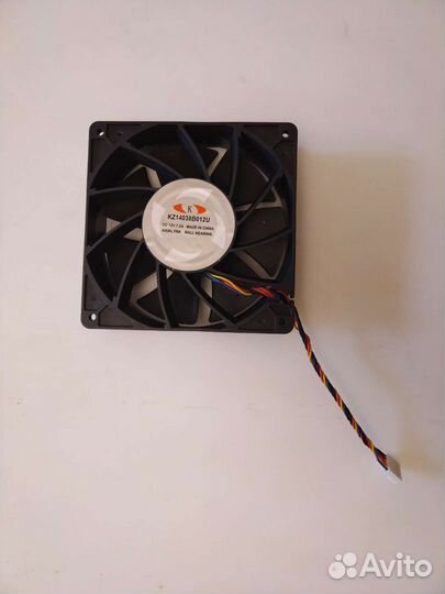 Вентилятор для whatsminer 140мм kz14038b012u
