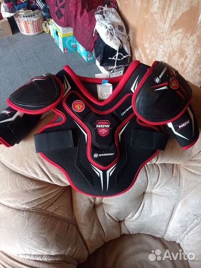 Нагрудник хоккейный sr l