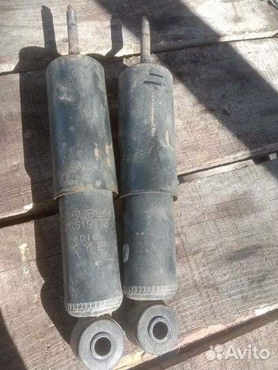 Амортизаторы передние Mitsubishi delica