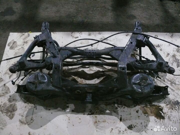 Подрамник задний Mitsubishi Montero 3 2001 г 3 л