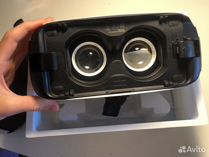 Очки виртуальной реальности samsung gear vr