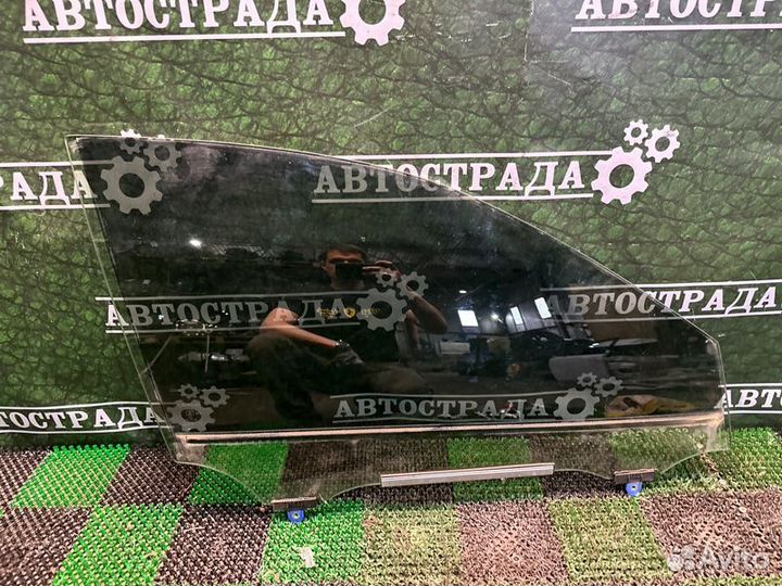 Стекло двери переднее правое Lexus Is 3 2013-2017