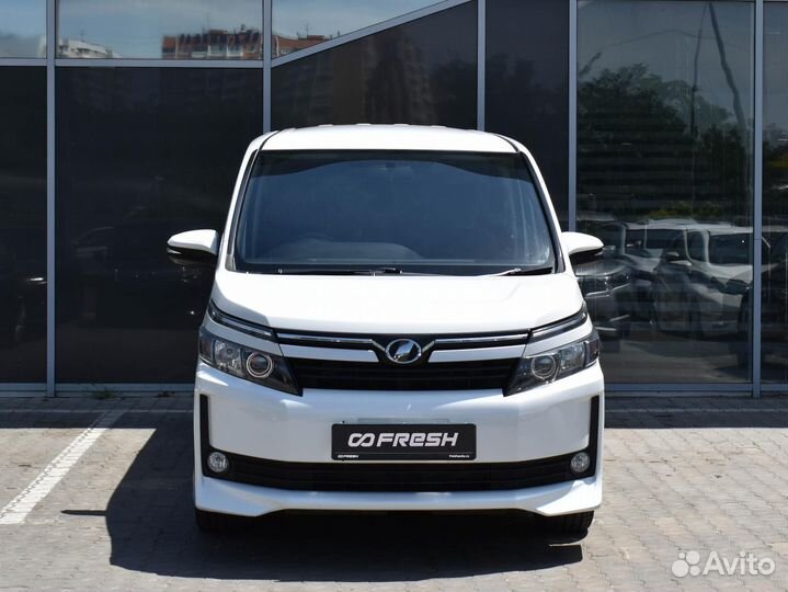 Toyota Voxy 2.0 CVT, 2014, 113 100 км