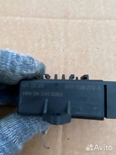 Блок реле подогрева сидений Volkswgagen Polo 5 Sed