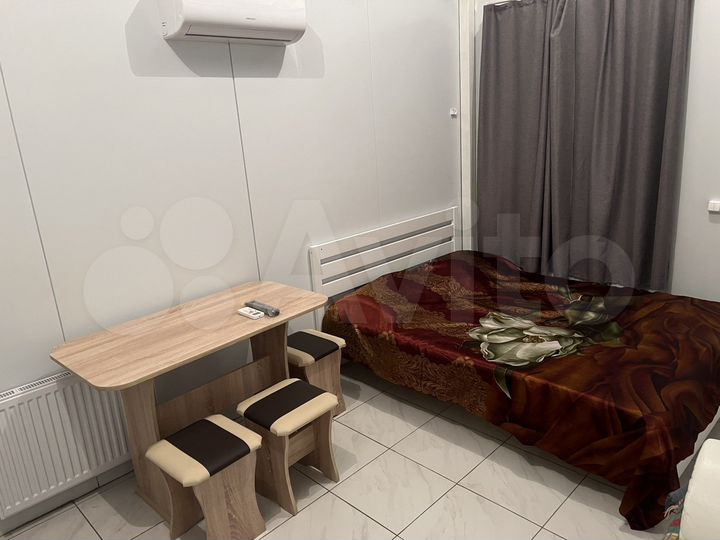 Дом 25 м² на участке 1 сот.