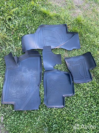 Резиновые авто коврики на LADA калина 2