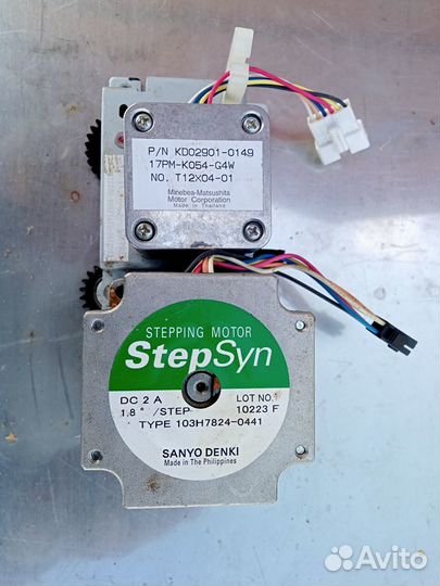 Шаговый двигатель
