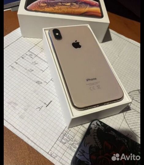 iPhone Xs, 64 ГБ