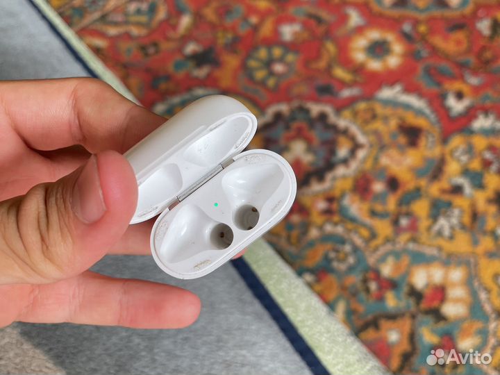Airpods 1 кейс и левый наушник