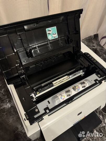 Принтер HP LaserJet Pro CP1025nw