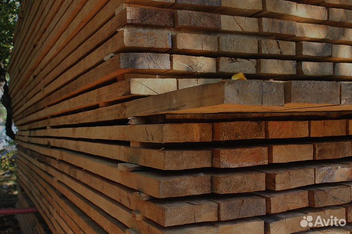 Строганная лиственница: доски 40x120 мм, равномерн