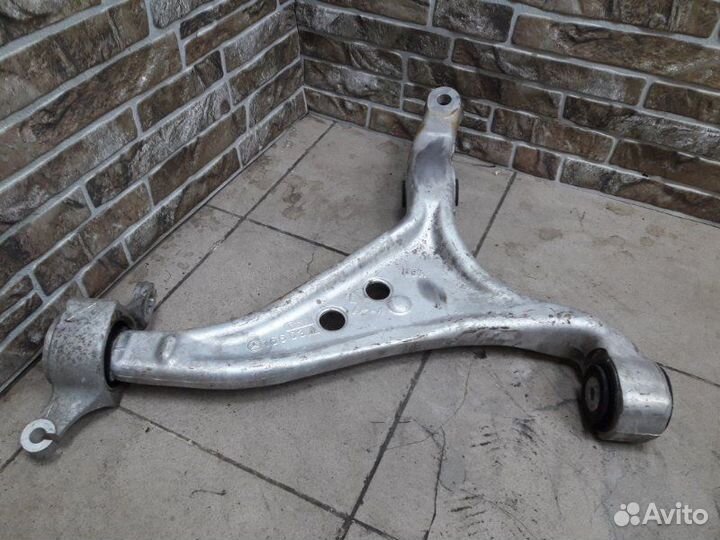 Рычаг подвески нижний передний левый Mercedes-Benz