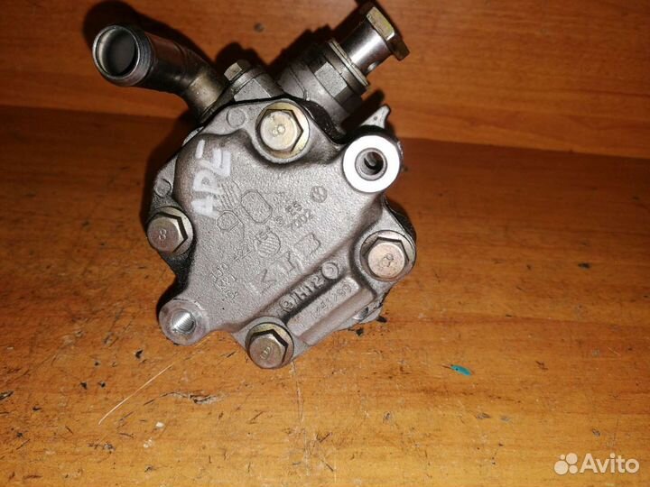 Насос гидроусилителя руля Фольксваген Гольф 4