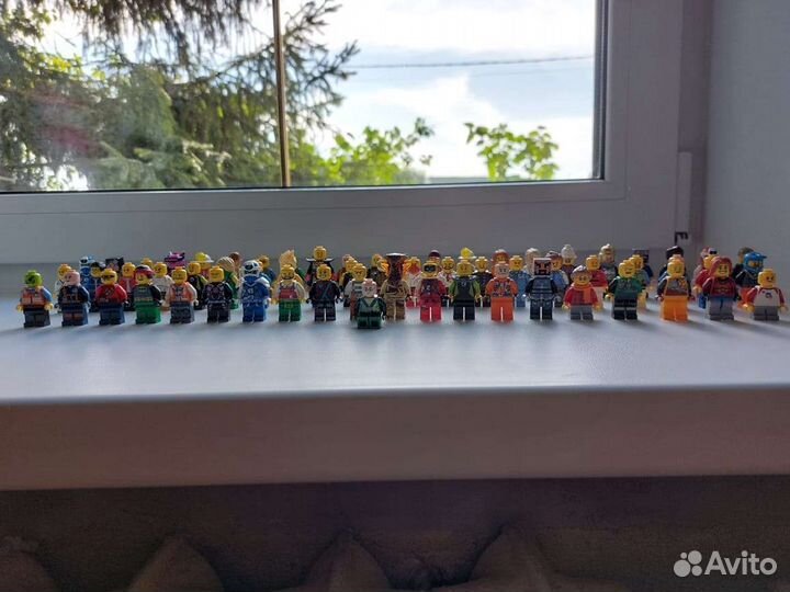 Lego фигурки 64 шт