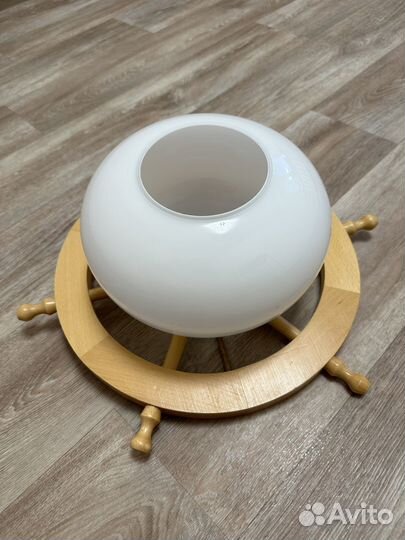 Продам люстру