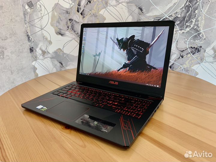 Игровой Asus i5 8250U/GTX 1050