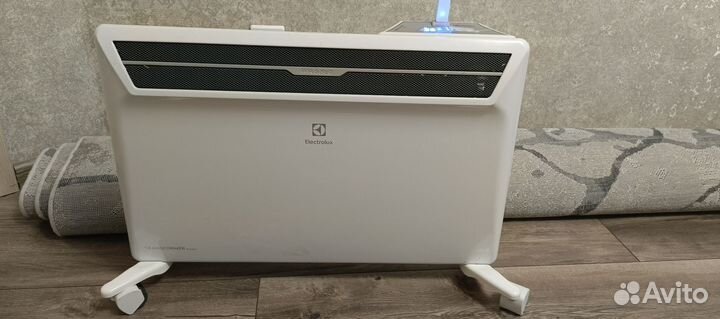 Инверторный конвектор Electrolux