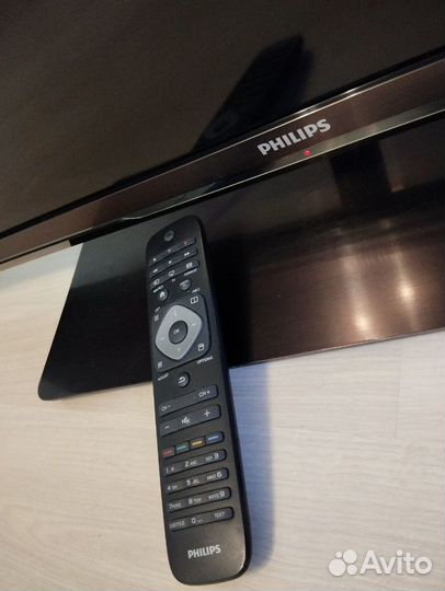 Телевизор Philips 40' SMART TV