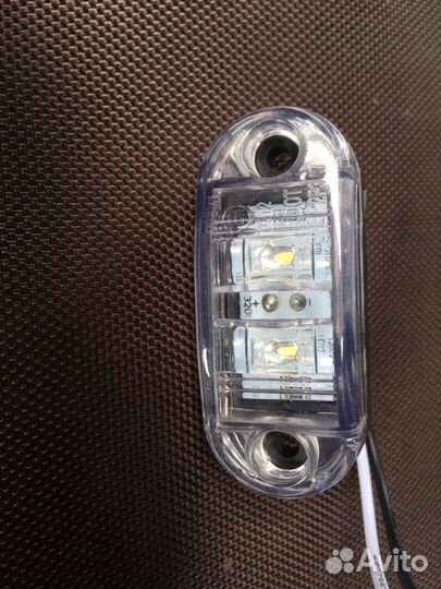 Фонарь светодиодный на габарит легкового прицепа