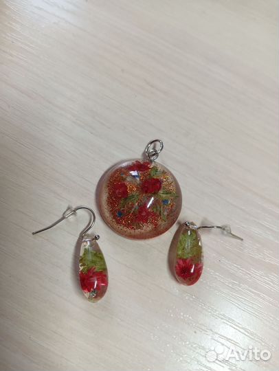 Броши из эпоксидной смолы