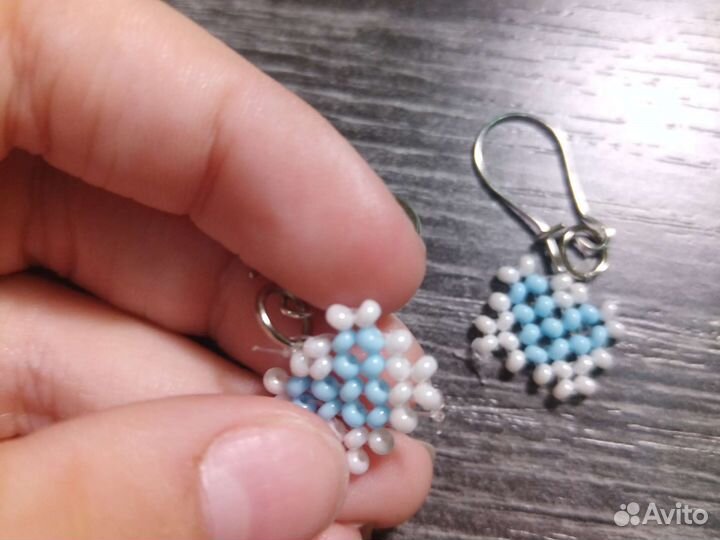 Серьги из бисера плоские