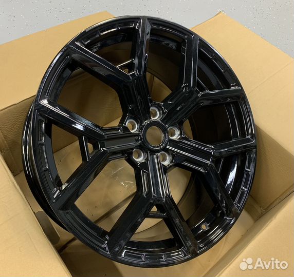 Диски на Range Rover Sport Рендж Ровер Спорт R22