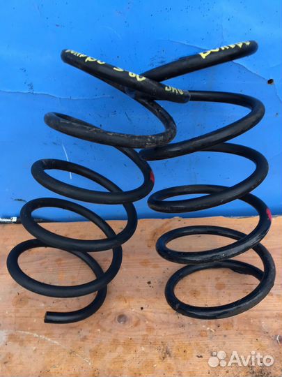 Пружина задняя Volvo S60 2005г