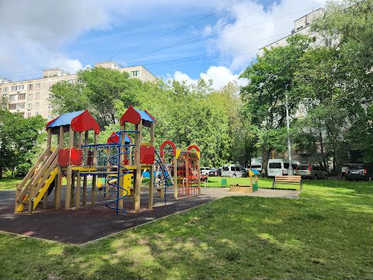 Комната 13,2 м² в 3-к., 2/10 эт.