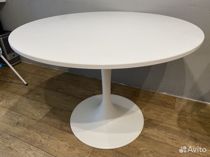Стол Докста IKEA б/у круглый белый