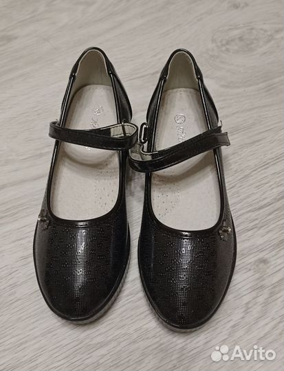 Туфли для девочки 33р