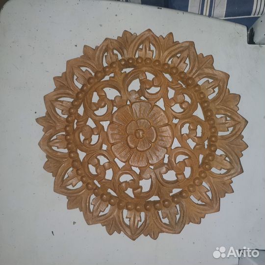 Панно из дерева тик