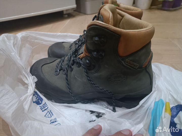 Трекинговые ботинки Saltic 40 размер