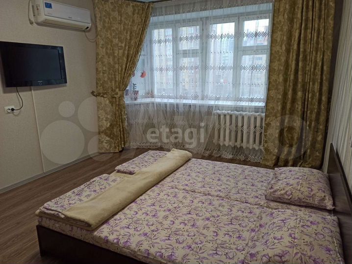 2-к. квартира, 60 м², 6/10 эт.
