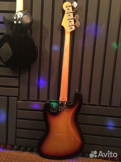 Басс гитара Fender Jazz Bass