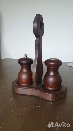 Набор для кухни на деревянной подставке