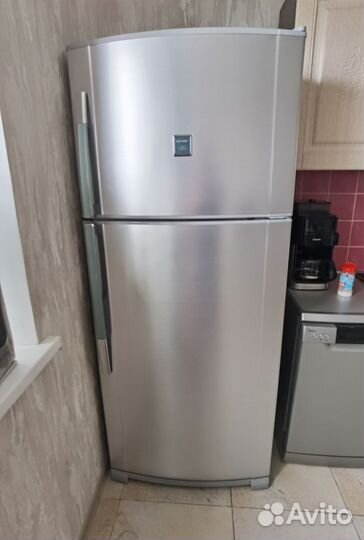 Sharp SJ-691N-SL холодильник широкий 76см