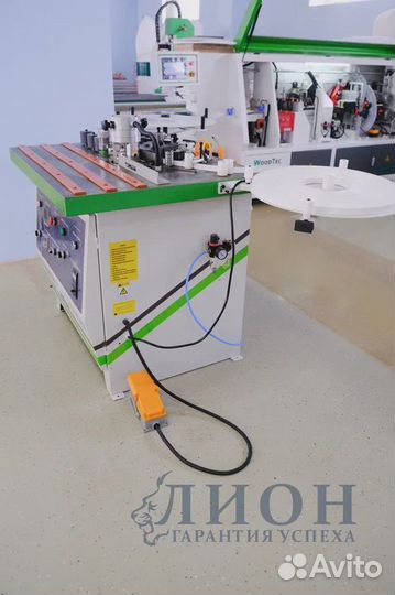 Кромкооблицовочный станок в наличии
