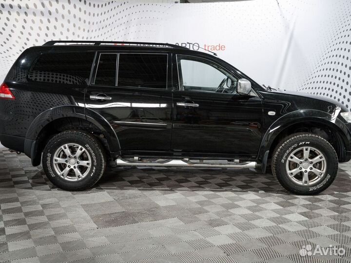Mitsubishi Pajero Sport 2.5 AT, 2015, 180 000 км