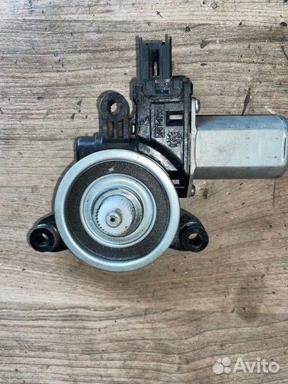 Моторчик стеклоподъемника левый Mazda Cx-9 TC 2.5