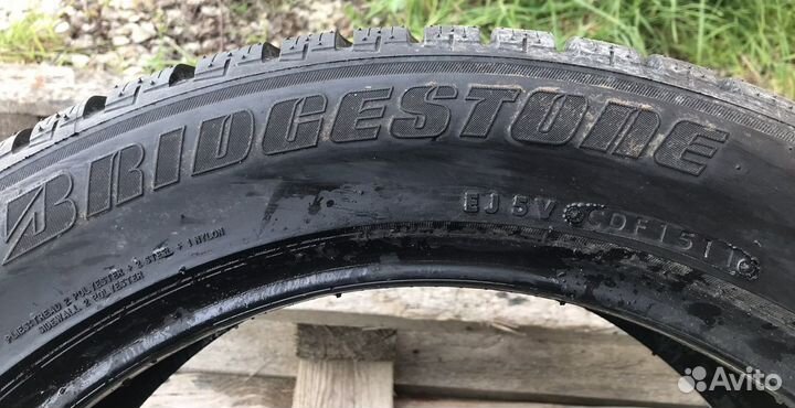 Bridgestone Blizzak LM-25 235/50 R18