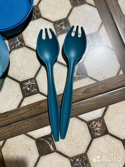 Емкость, чаша tupperware 1,9 л