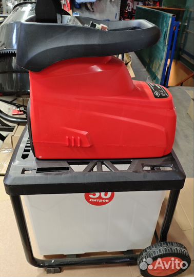 Измельчитель садовый 3.0кВт толщина до 45мм SH300